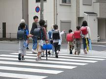 灘区六甲小学校周辺でのあいさつ運動1