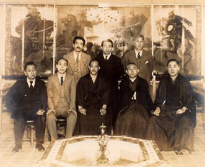 昭和15年池長美術館に集まった著名人たち