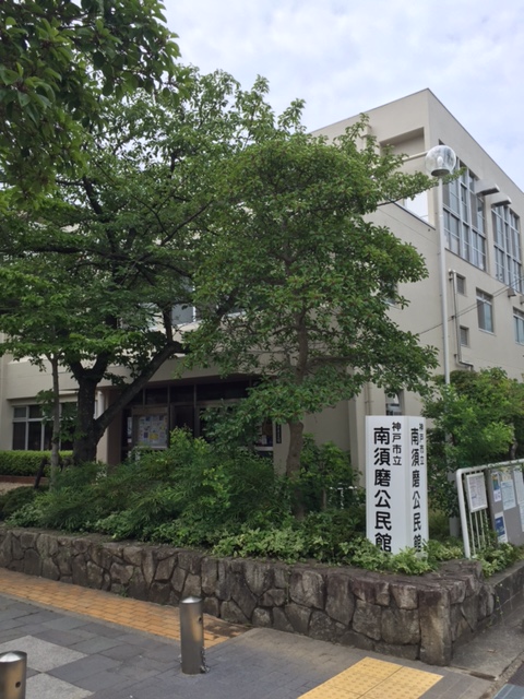 公民館玄関