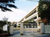 高丸小学校 校舎