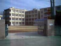 玉津第一小学校 校舎