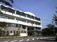 魚崎中学校 校舎