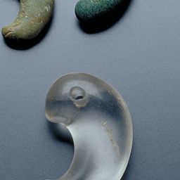 神戸市埋蔵文化財センター：収蔵資料紹介：古墳時代収蔵資料一覧：勾玉