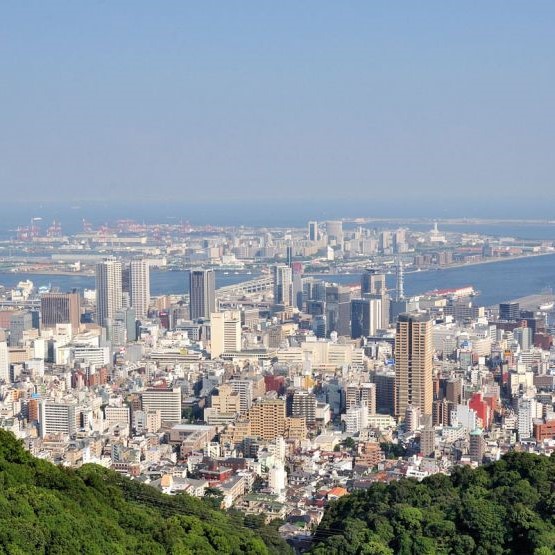 山上から見た神戸市の写真