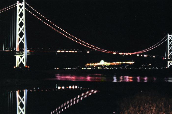 写真：7色の橋