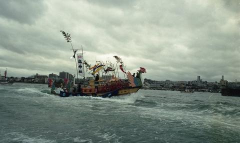 写真：海神社船渡御