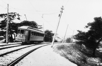 写真：舞子付近を走る電車