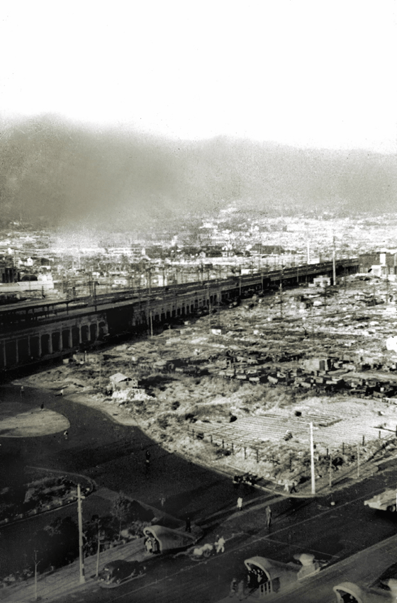 神戸市 神戸の戦災 写真から見る戦災 No 大空襲で焼け野原と化した東神戸一帯