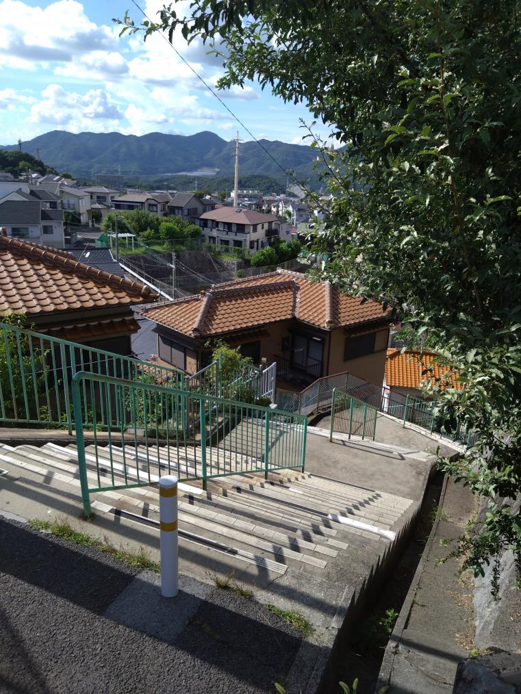 甲緑小学校付近の階段