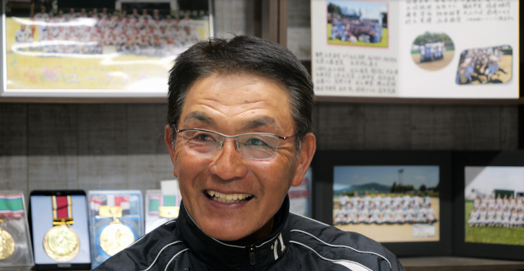 監督