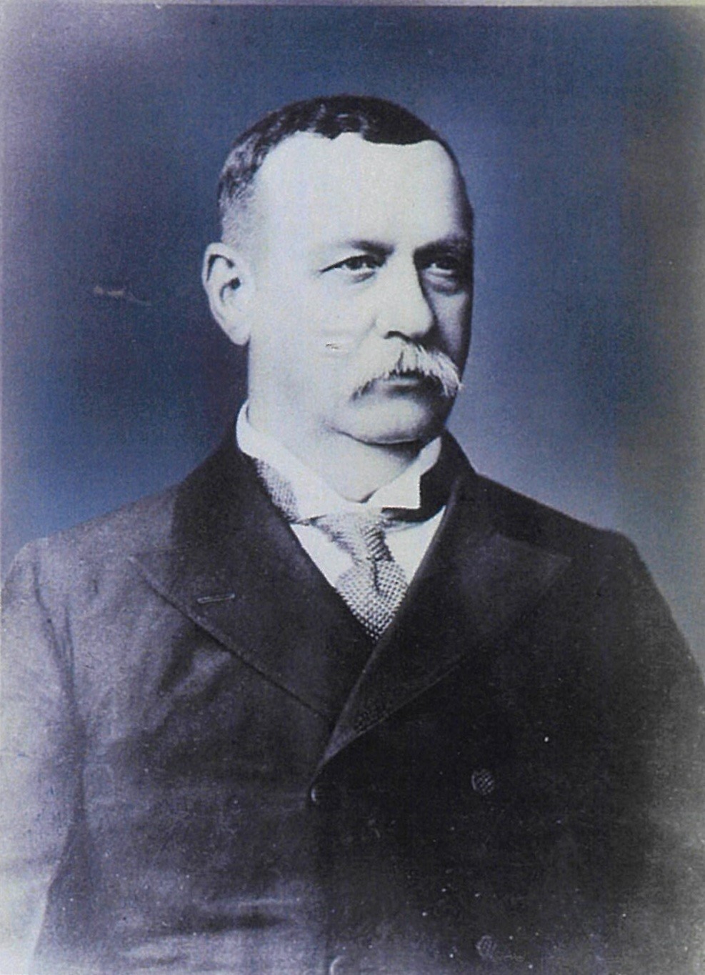 E.H.Hunter