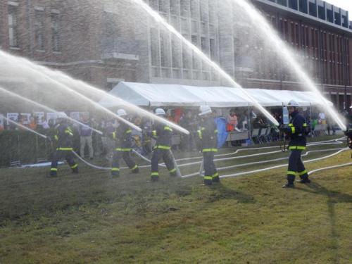 神戸学院大学での放水展示