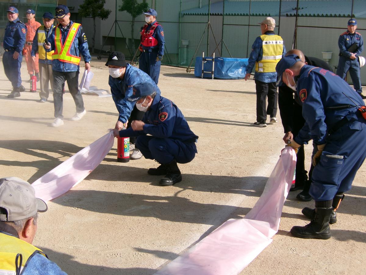 粉末消火器のデモ