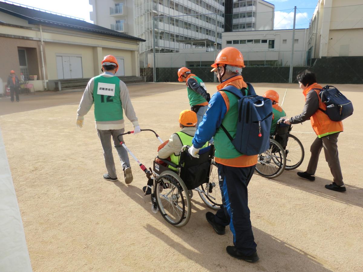 ひよどり地区防災訓練避難