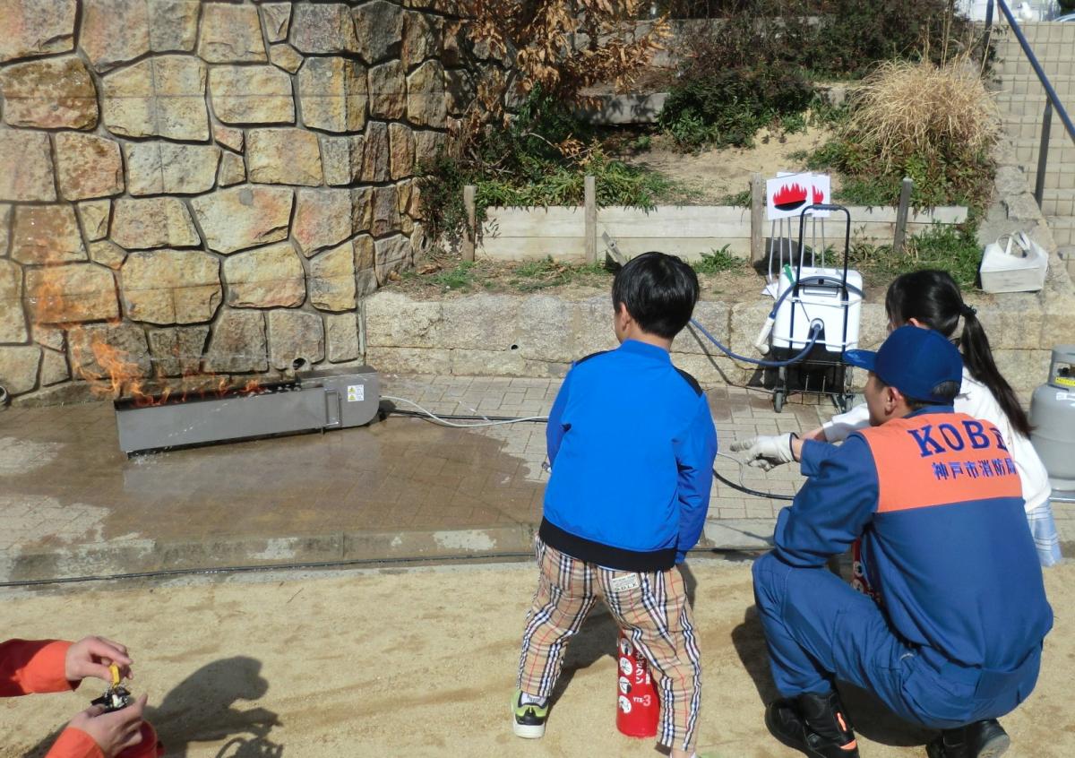 川池防コミ総合訓練消火器