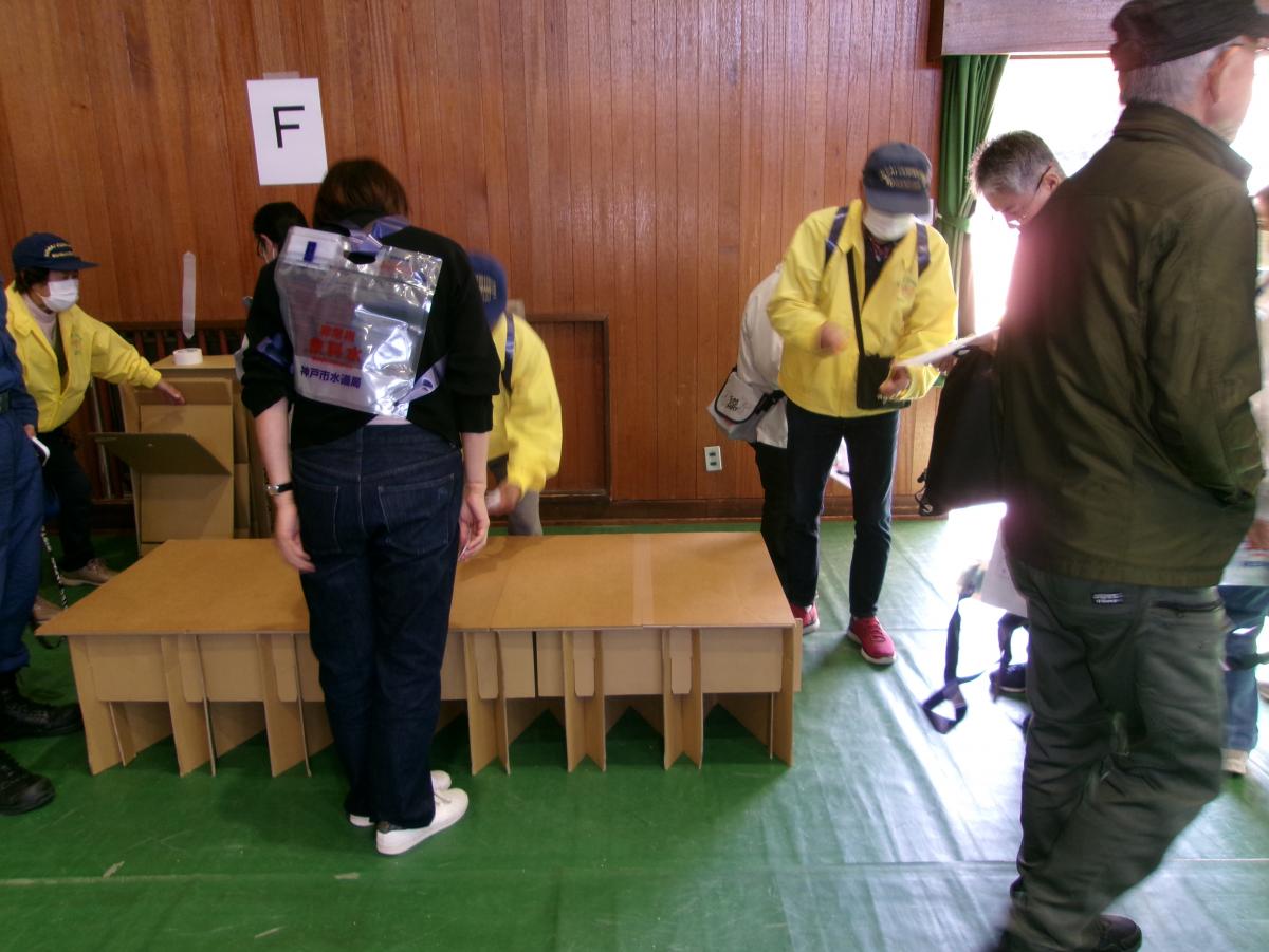 段ボールベッド