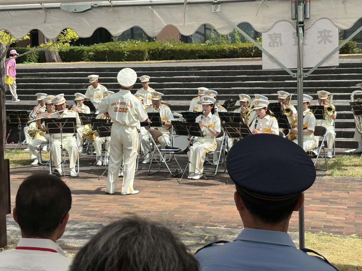 まずは消防音楽隊の演奏から!