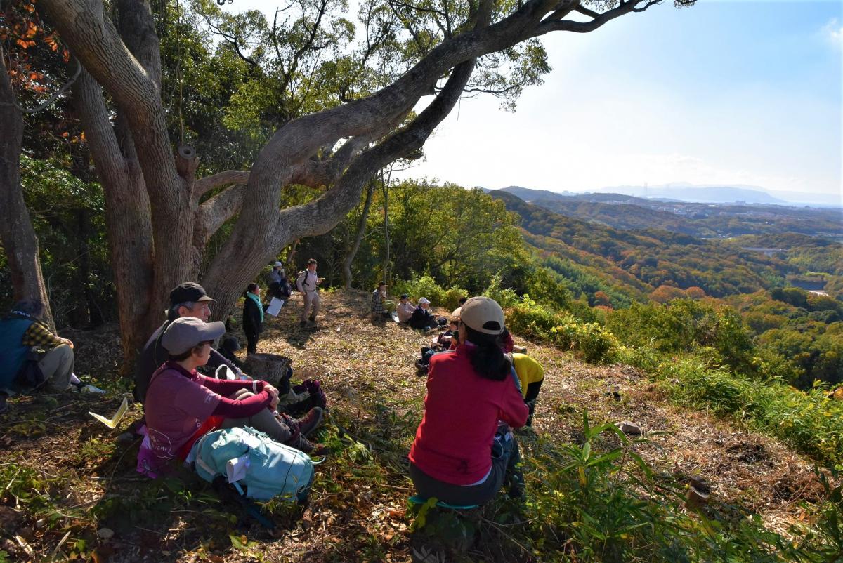 高畑城跡でお昼休憩
