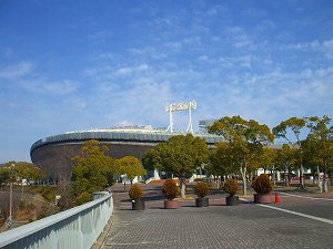 神戸総合運動公園　ユニバー記念競技場