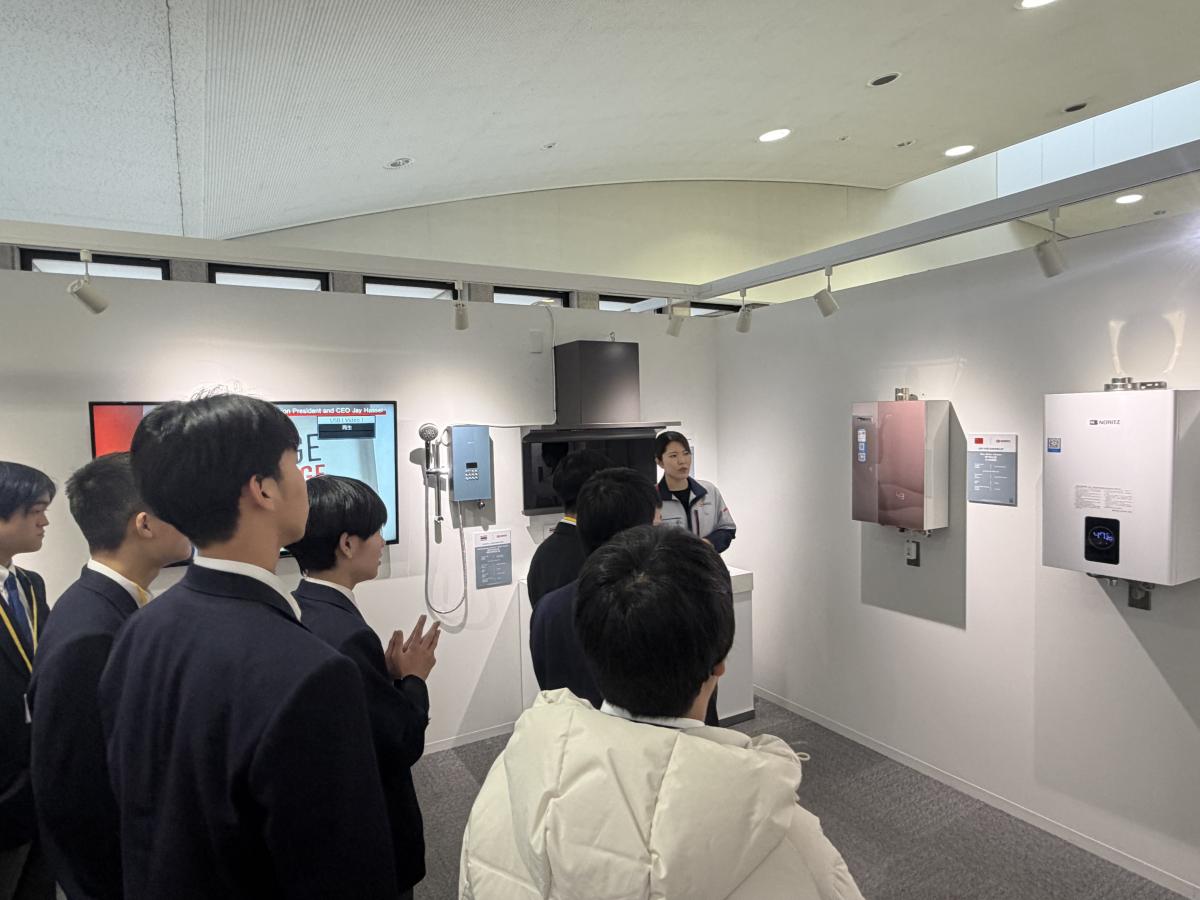 工場見学の様子