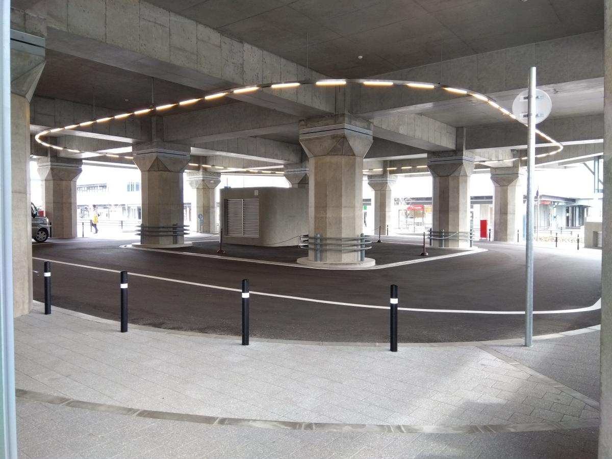 東ロータリー内1