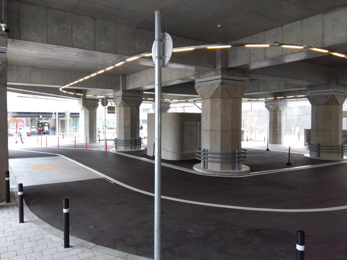 東ロータリー内2