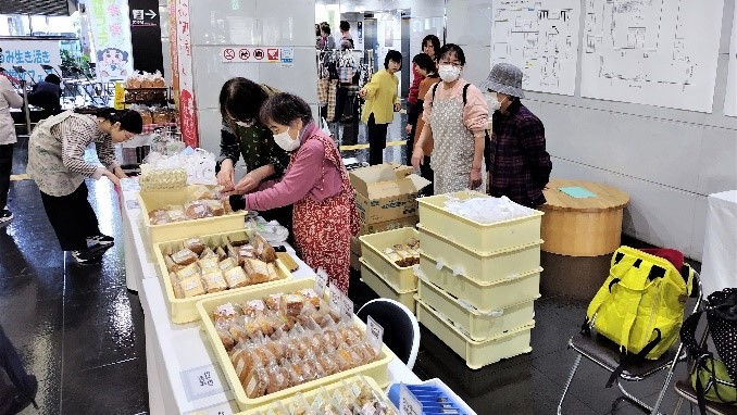 ふれあいショップの様子2