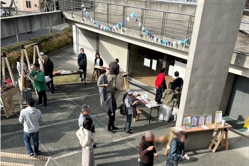 地域センター前の全体の様子