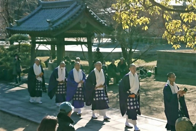 住職たちの行列