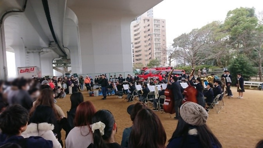 歌敷山中学校吹奏楽部の演奏