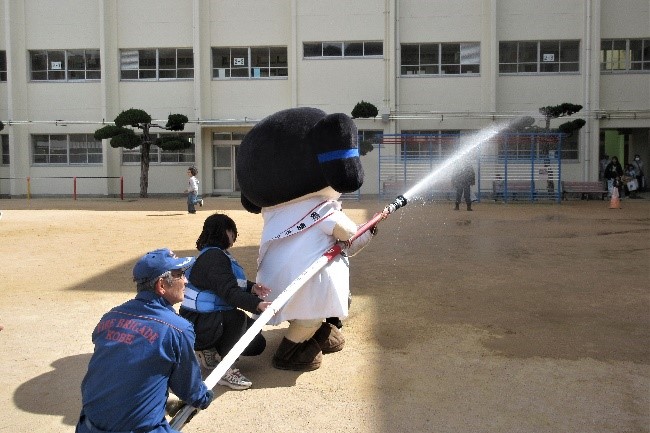 ごしきまろの放水訓練2