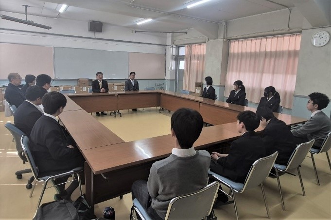 区長とチームとの歓談