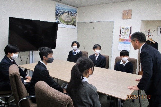 区長室でのあいさつ