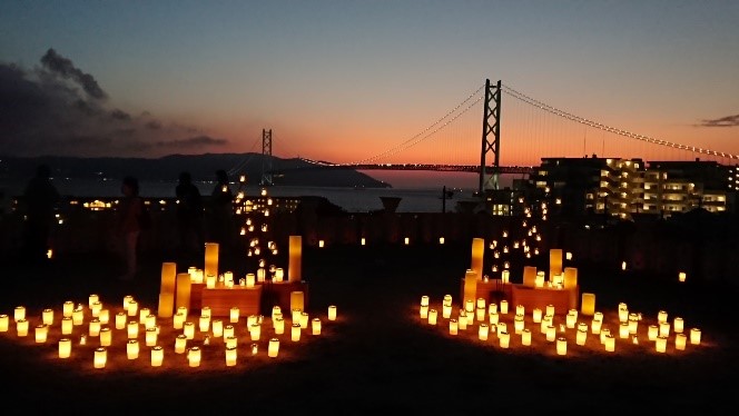 夕日の色が強くなった会場