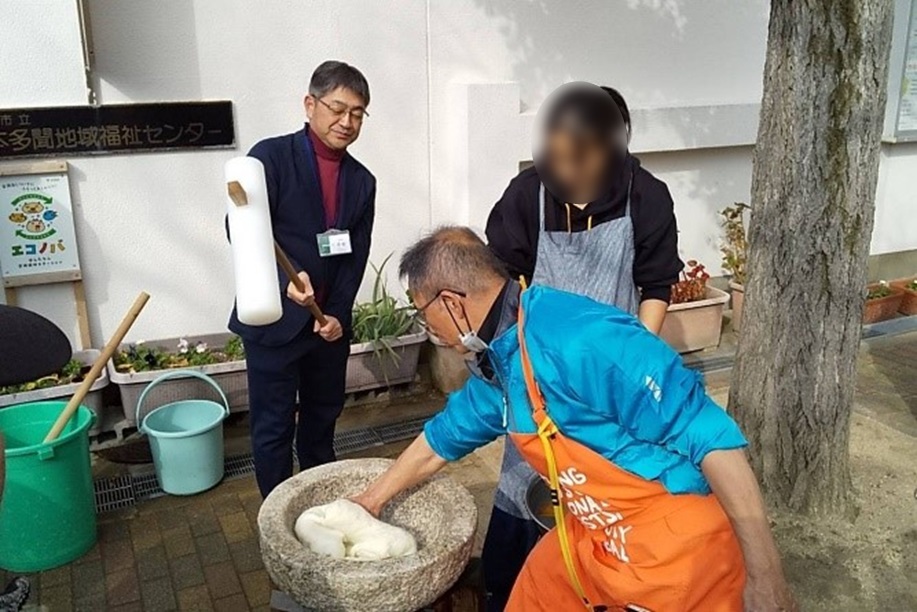 区長のもちつき