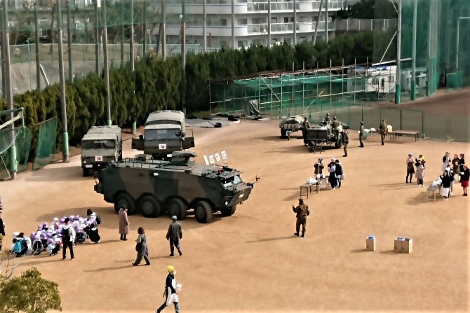 自衛隊の災害支援車両1