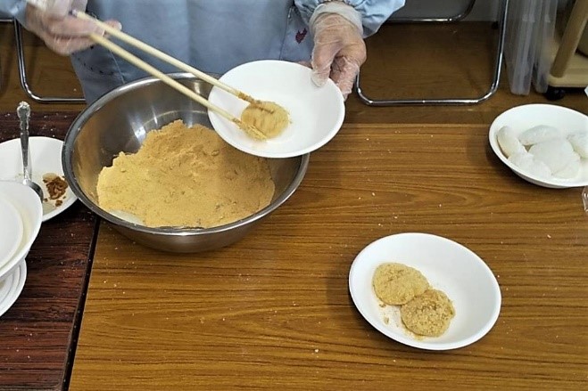 出来上がったきな粉もち