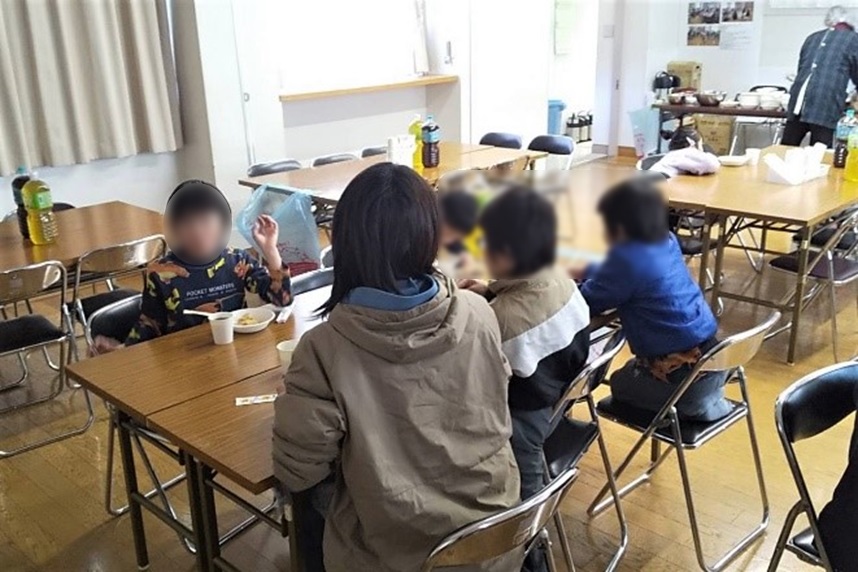 室内の食事スペース