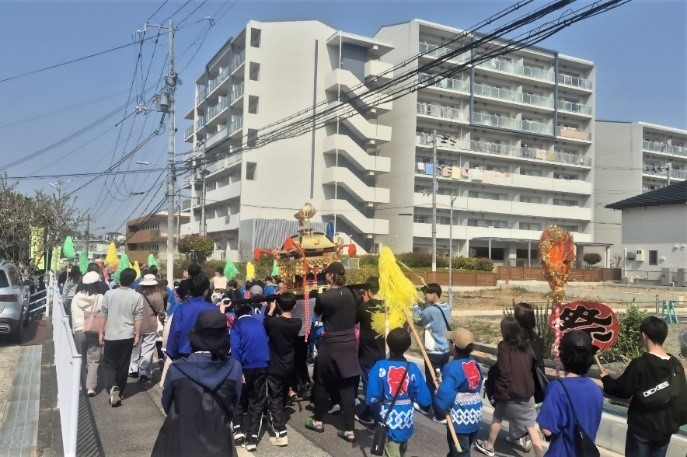 子ども神輿の様子2