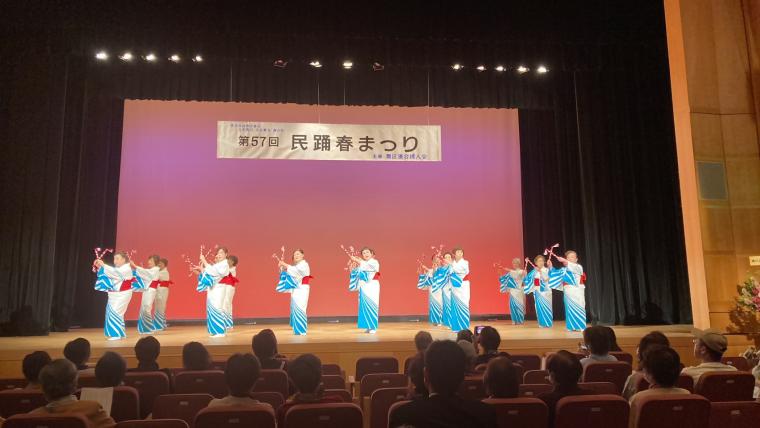 女よい流しの様子