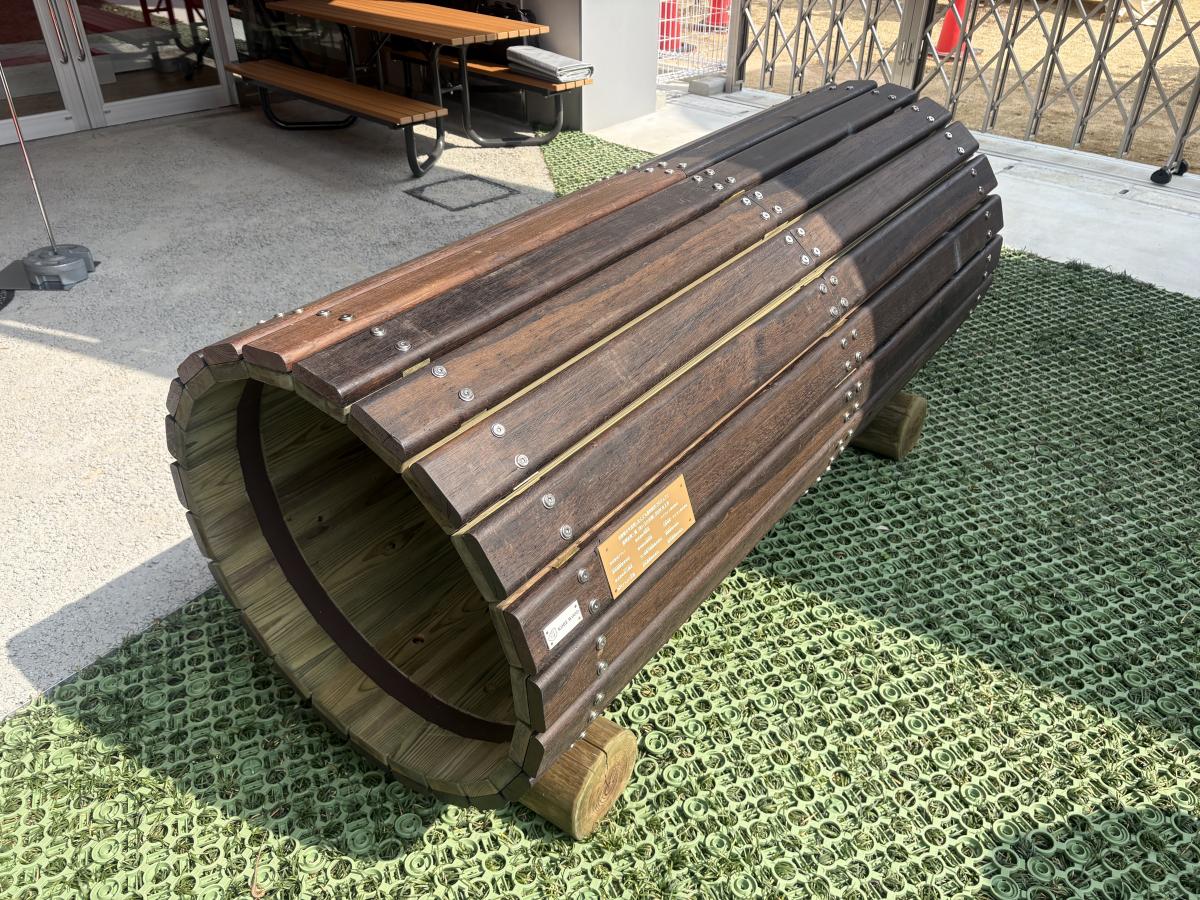 旗塚児童館のもこもこトンネル写真