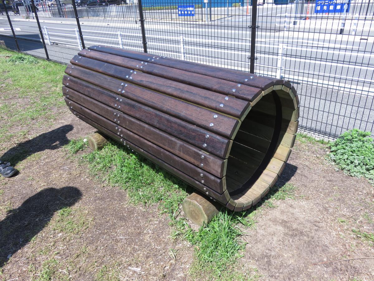 高倉台児童館のもこもこトンネル写真