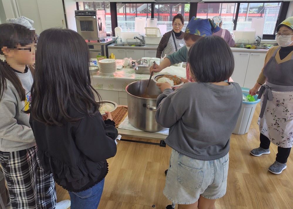 カレーのランチタイムの様子