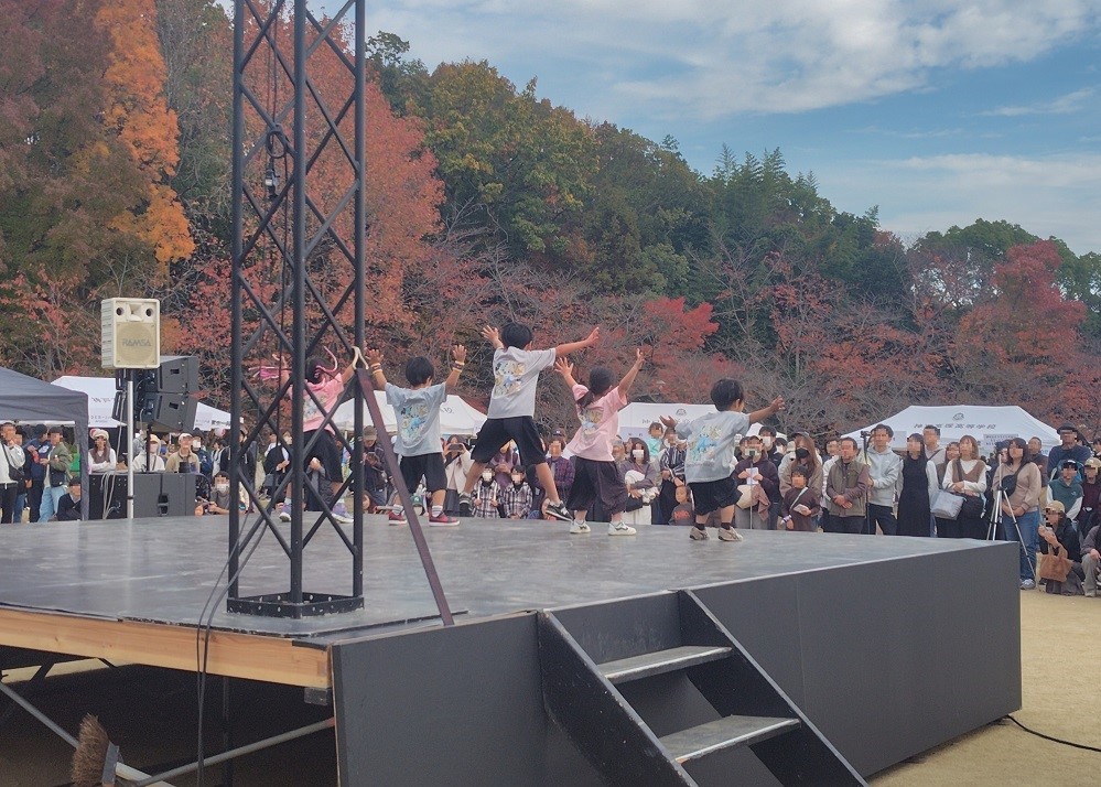 ダンスパフォーマンス