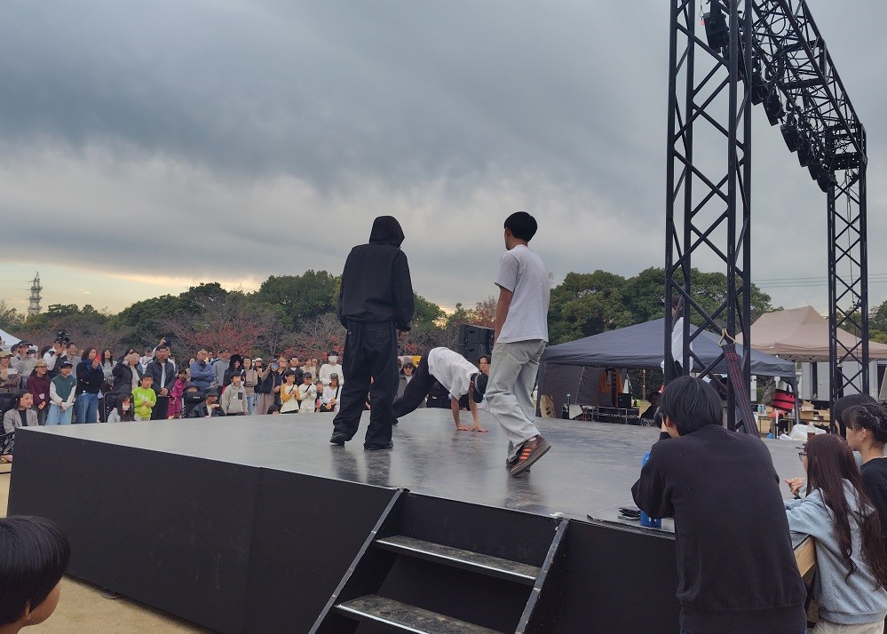 ダンスパフォーマンス