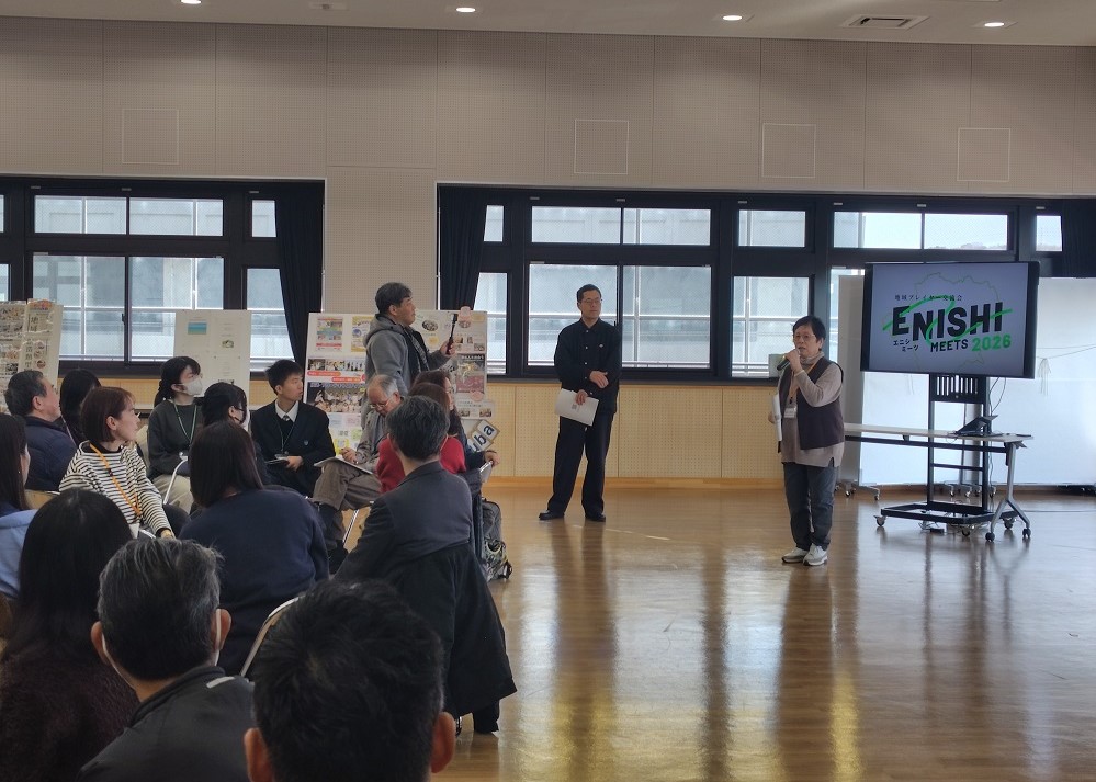 坂本会長から活動の取り組みの紹介をしている様子