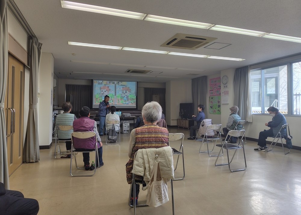 間違い探しをしている様子