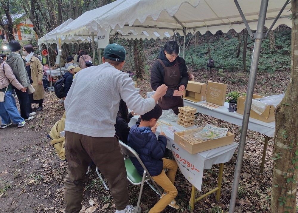 森のマルシェの様子