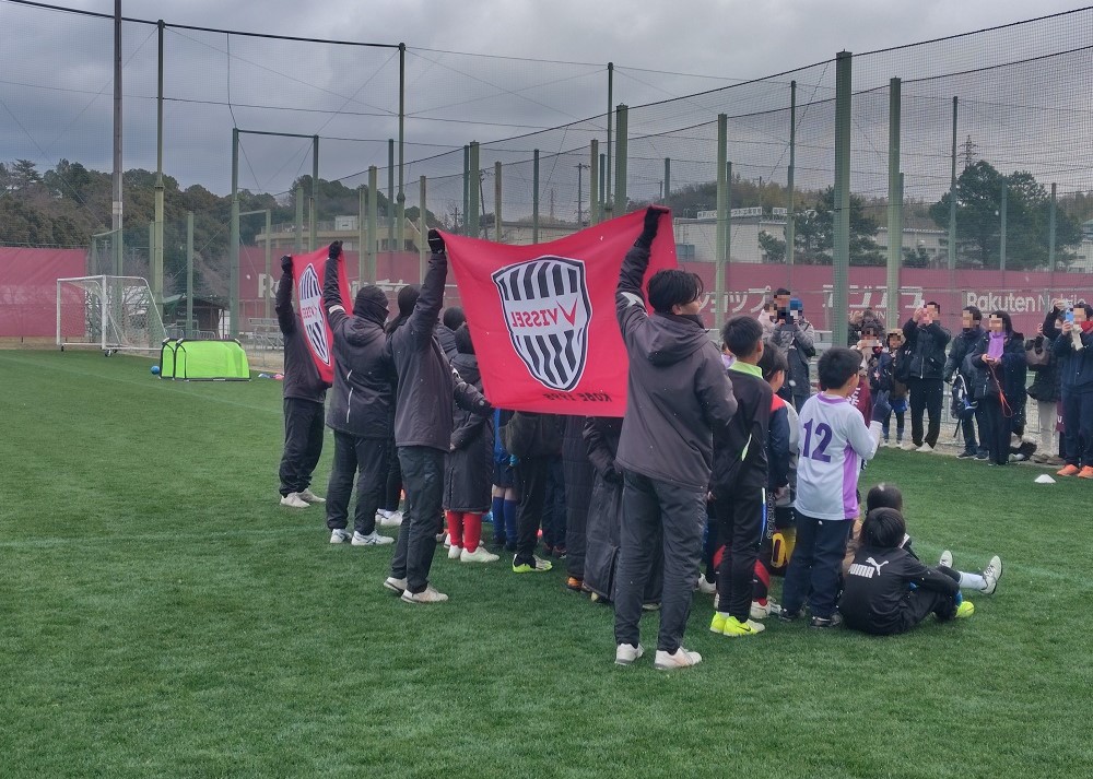 記念撮影をしている様子