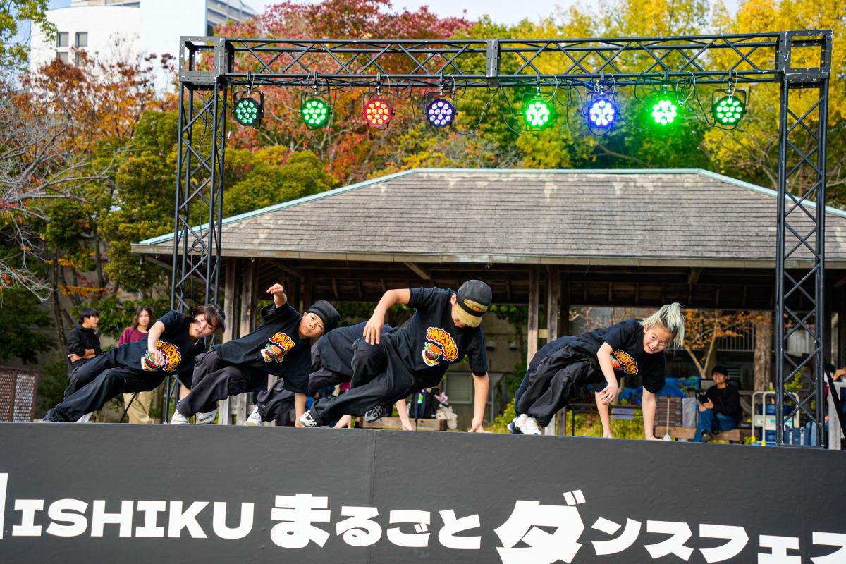 ダンスパフォーマンス写真